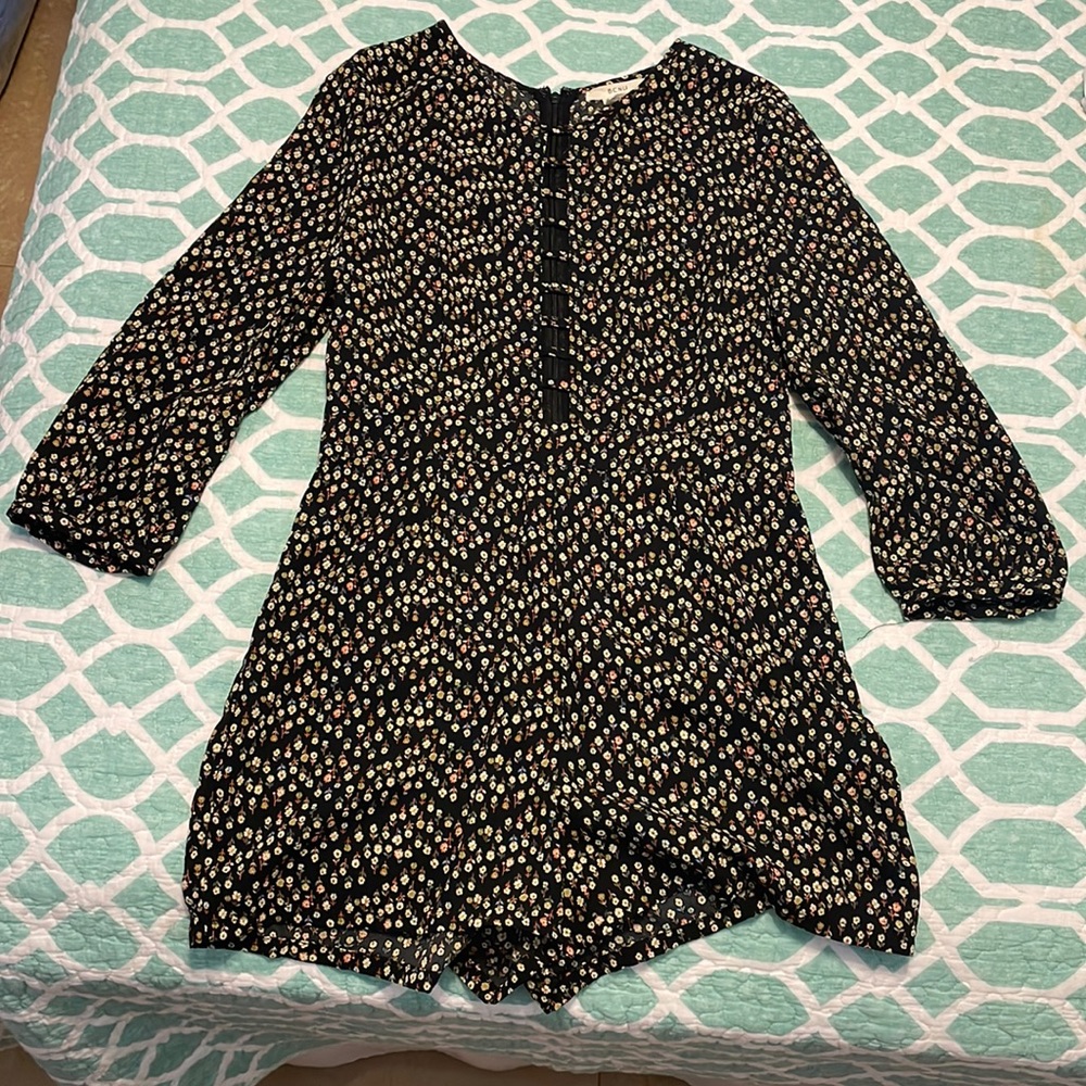 Flower Short Romper with Sleeves